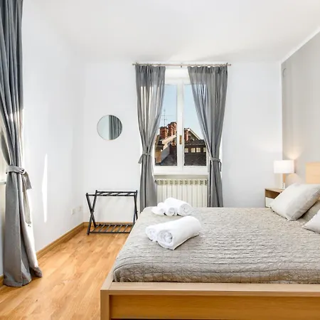 Daire Near Funicolar Alta Design House