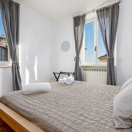 Daire Near Funicolar Alta Design House