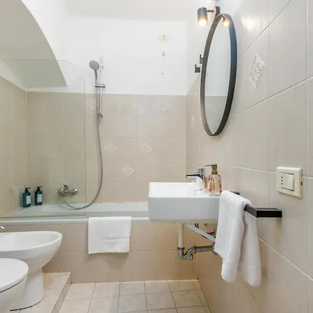 Daire Near Funicolar Alta Design House *